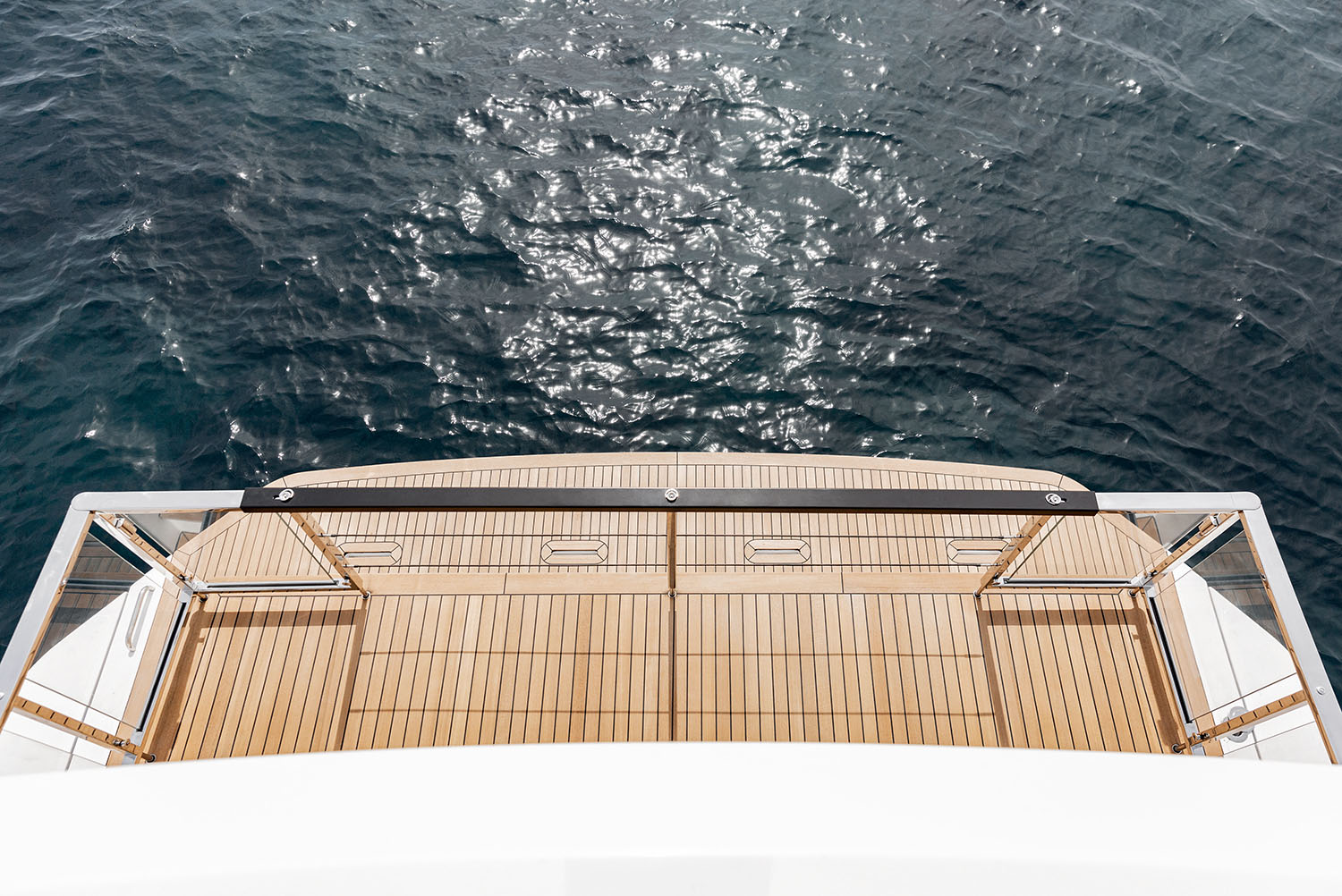 G26M Deck2Deck 2_Low res