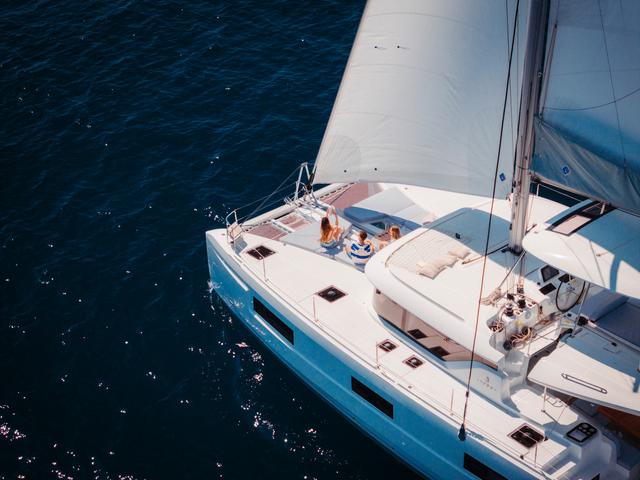 LAGOON 46 ICONIC_IMAGE_LIFESTYLE