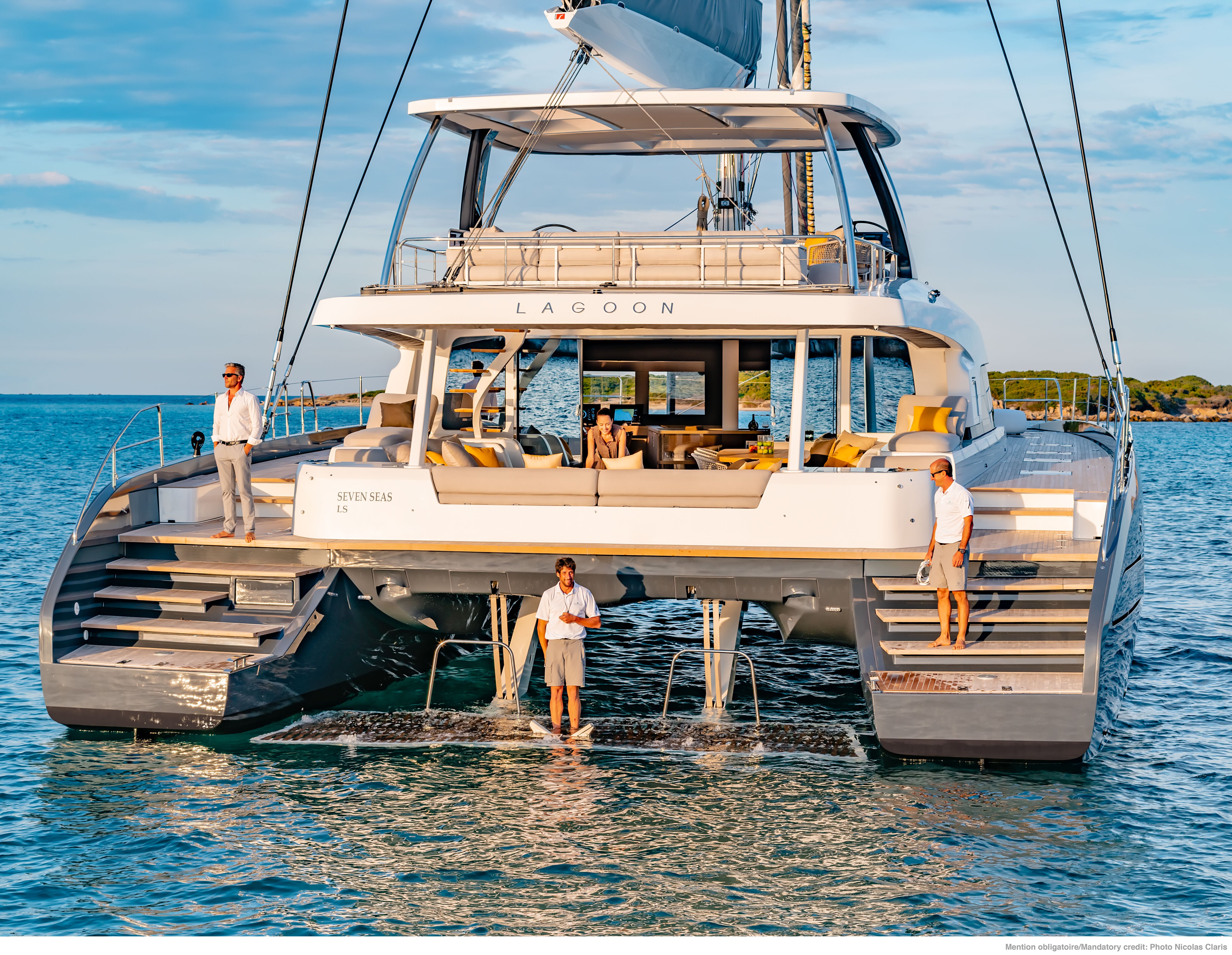 LAGOON-SEVENTY-7-EXTERIOR