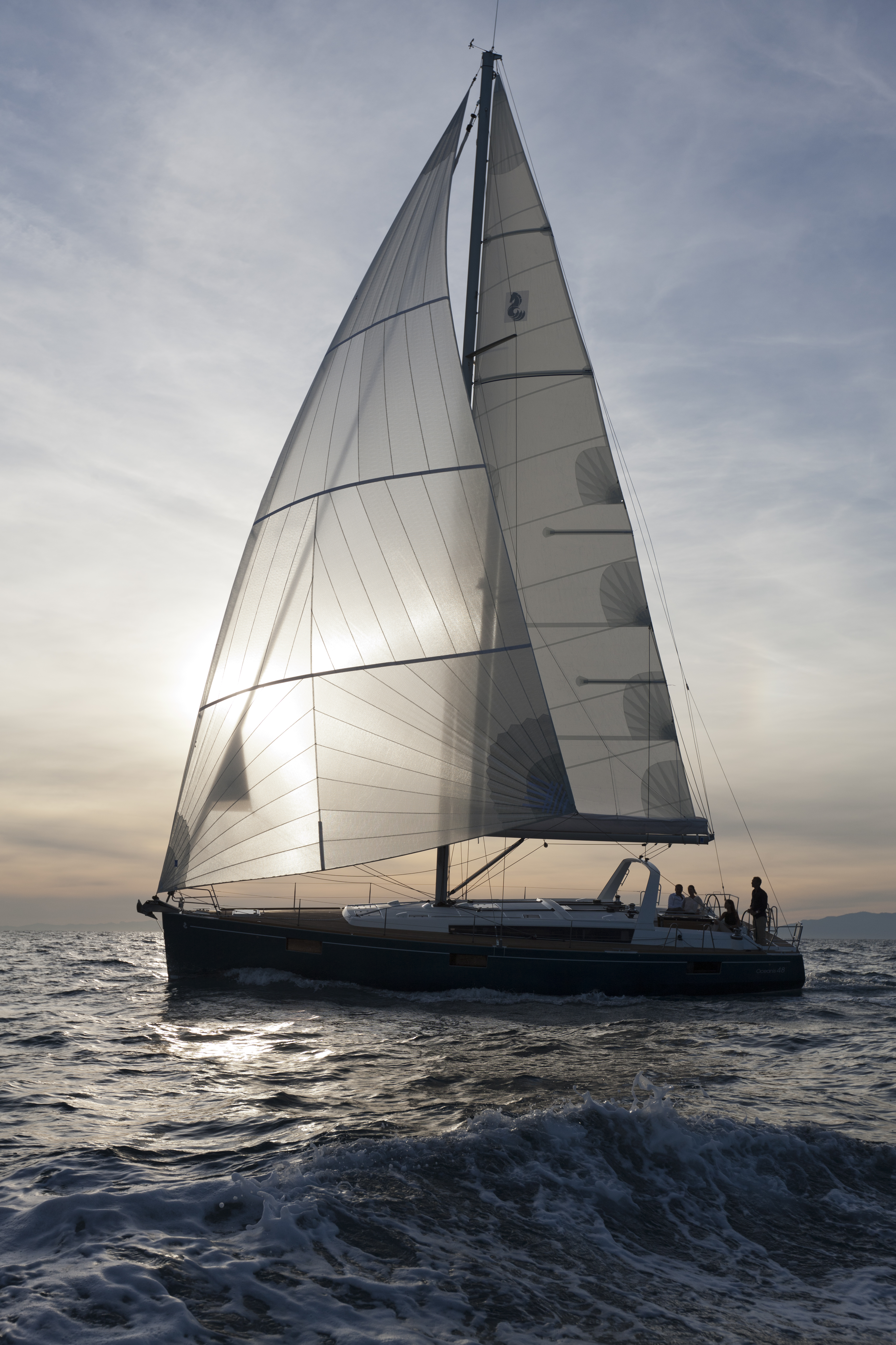 OCEANIS 48_IMAGE_EXTERIOR_RUNNING (1)