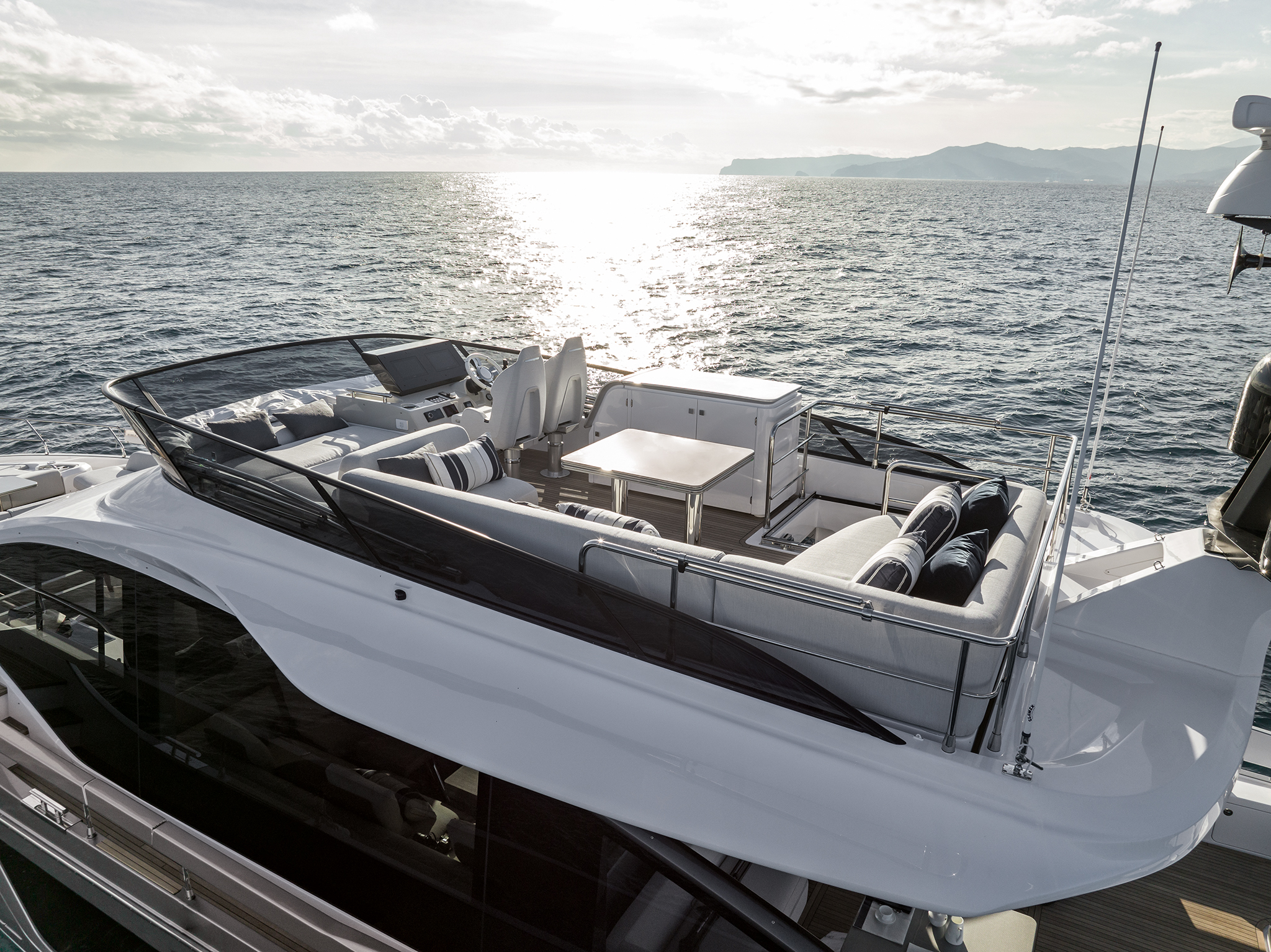 S7 Flybridge 3_Low Res