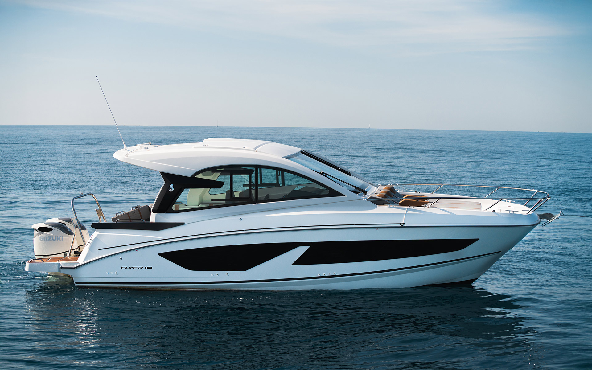 flyer-10-sport-top-exterior-1